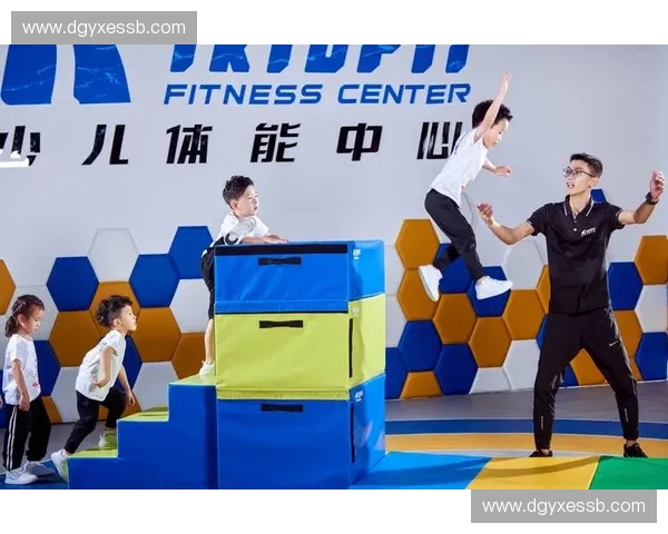 掌握斜线滑步技巧提升运动协调性与敏捷反应能力全面训练指南